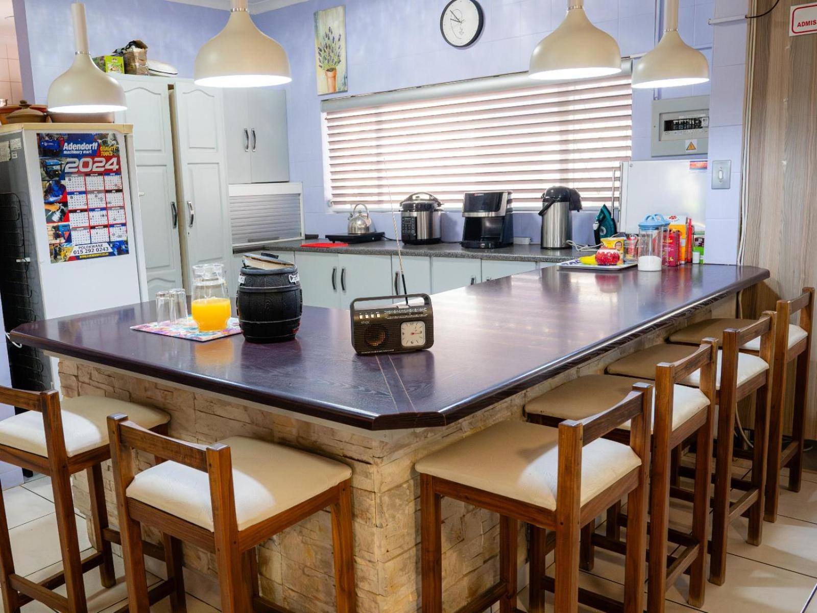 Sleepers Villa Guesthouse Polokwane Ngoại thất bức ảnh