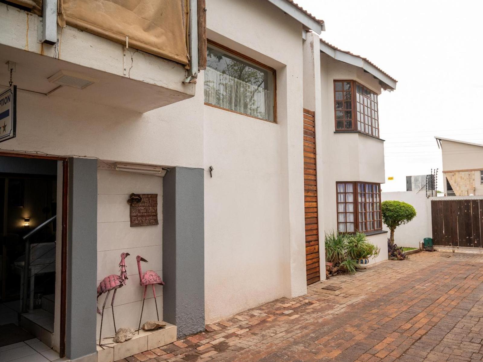 Sleepers Villa Guesthouse Polokwane Ngoại thất bức ảnh
